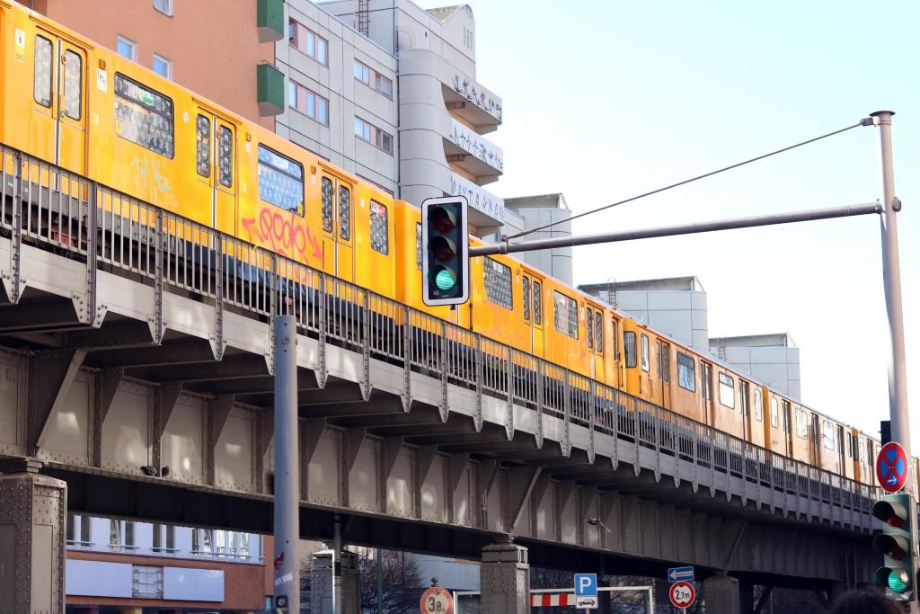 TRIGGER Druckerei direkt am U-Bahnhof Kottbusser Tor U8 + U1